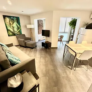 https://gorgeous-apartment-in-downtown.catalonia-hotels.com
