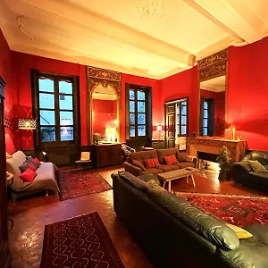 https://palais-des-papes-appartement-dans-hotel-particulier.fr-provencehotel.com