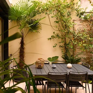 https://magnifique-appartement-au-centre-ville-de-nice.fr-provencehotel.com