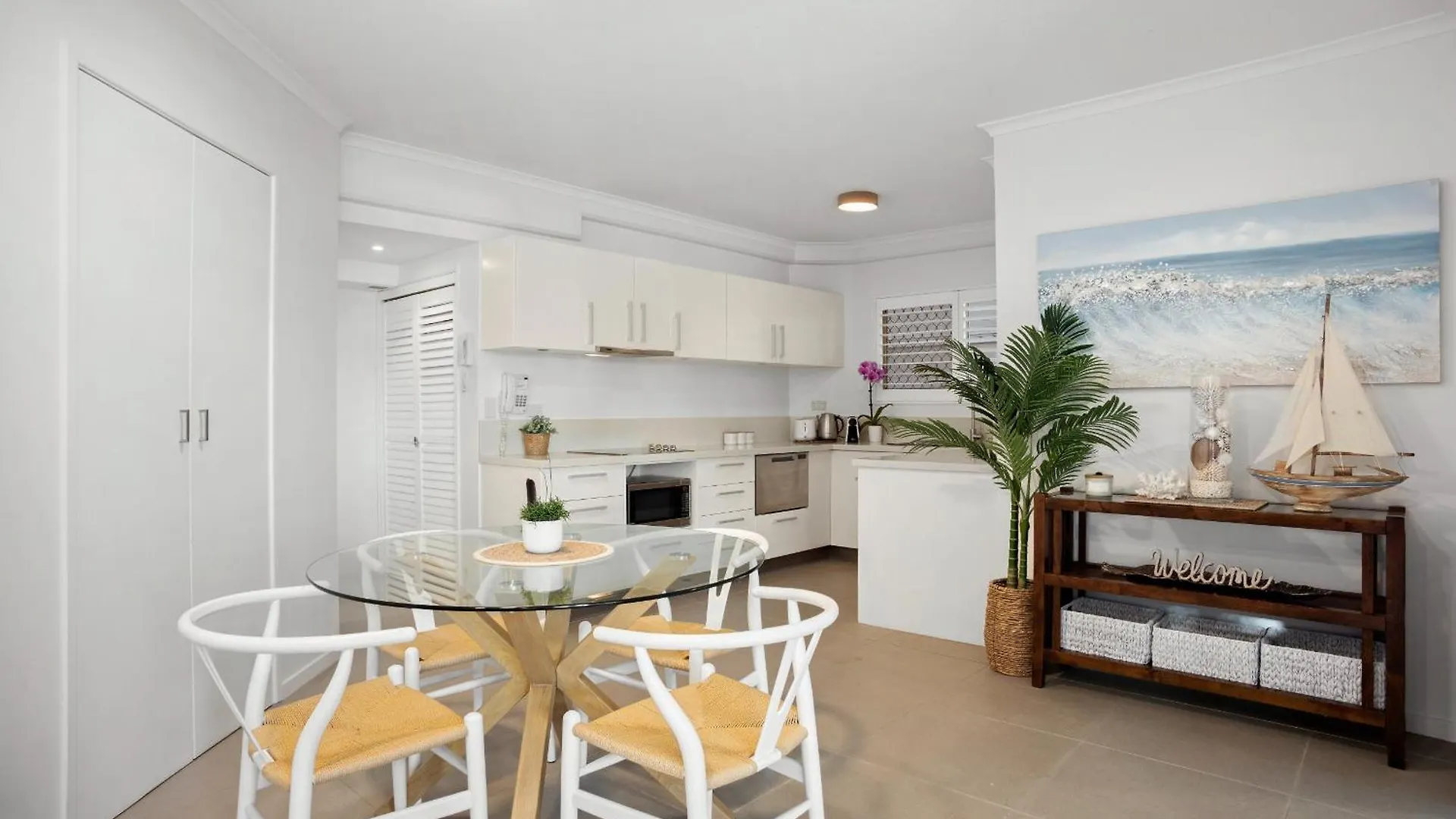 ****  #2 Hastings Street Aparthotel Noosa Heads Australia