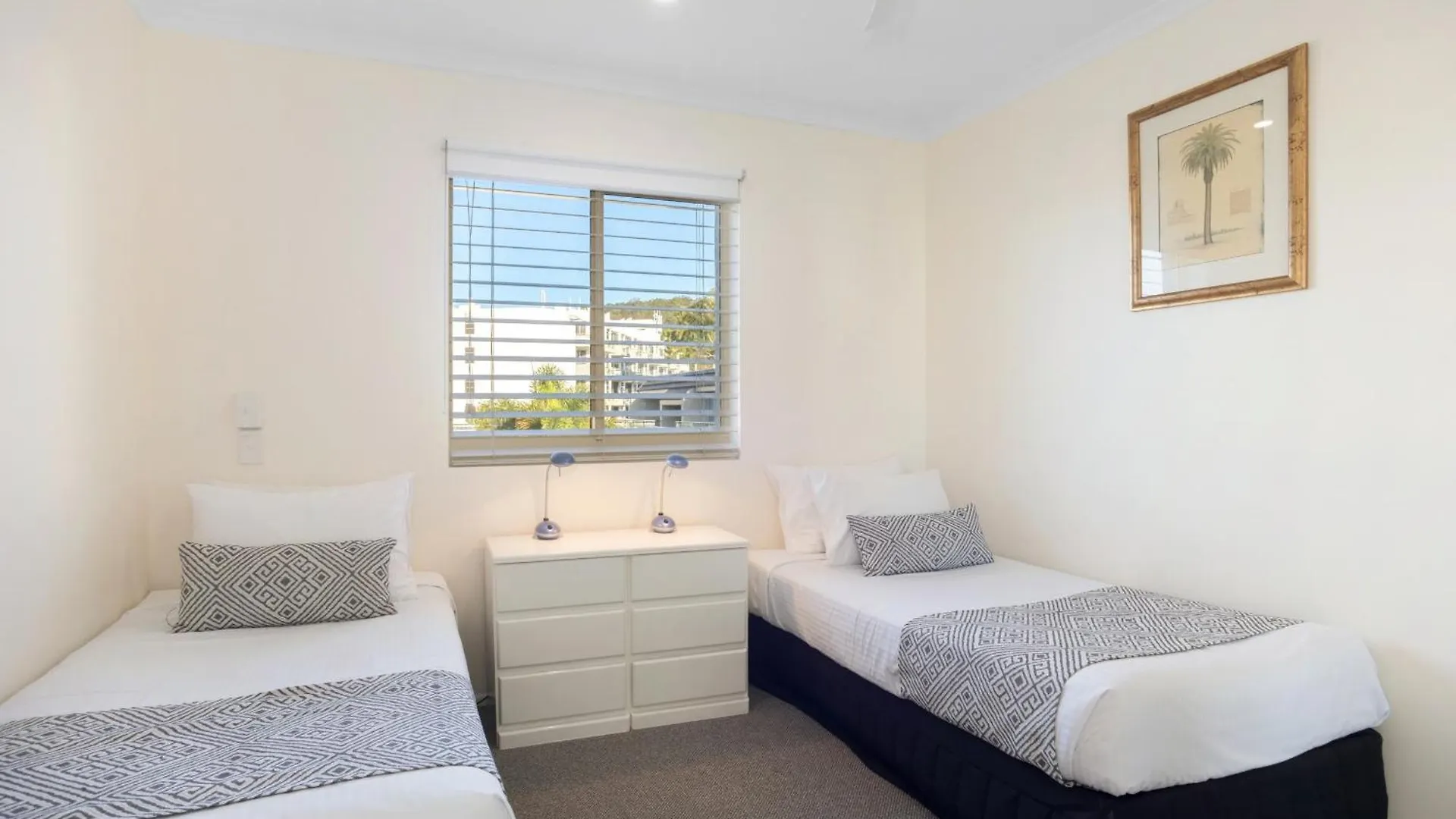 ****  #2 Hastings Street Aparthotel Noosa Heads Australia