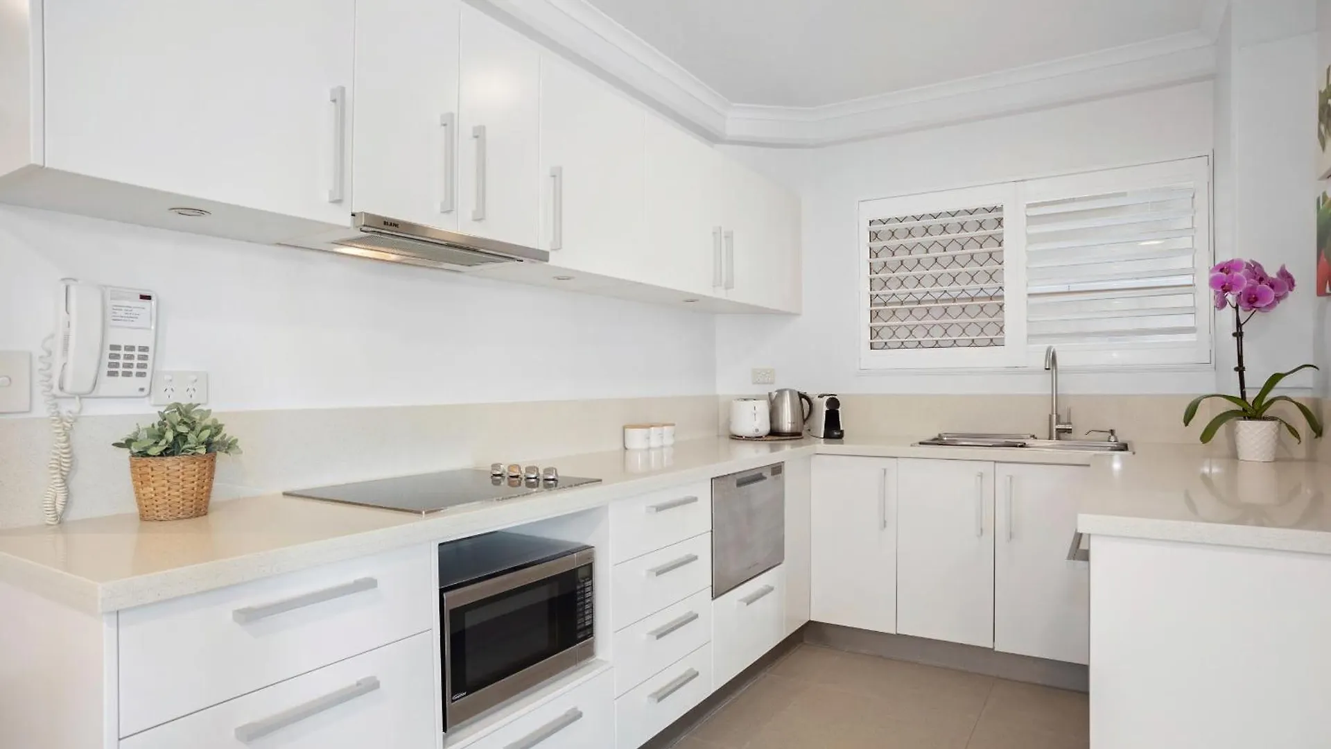 #2 Hastings Street Aparthotel Noosa Heads 4*,
