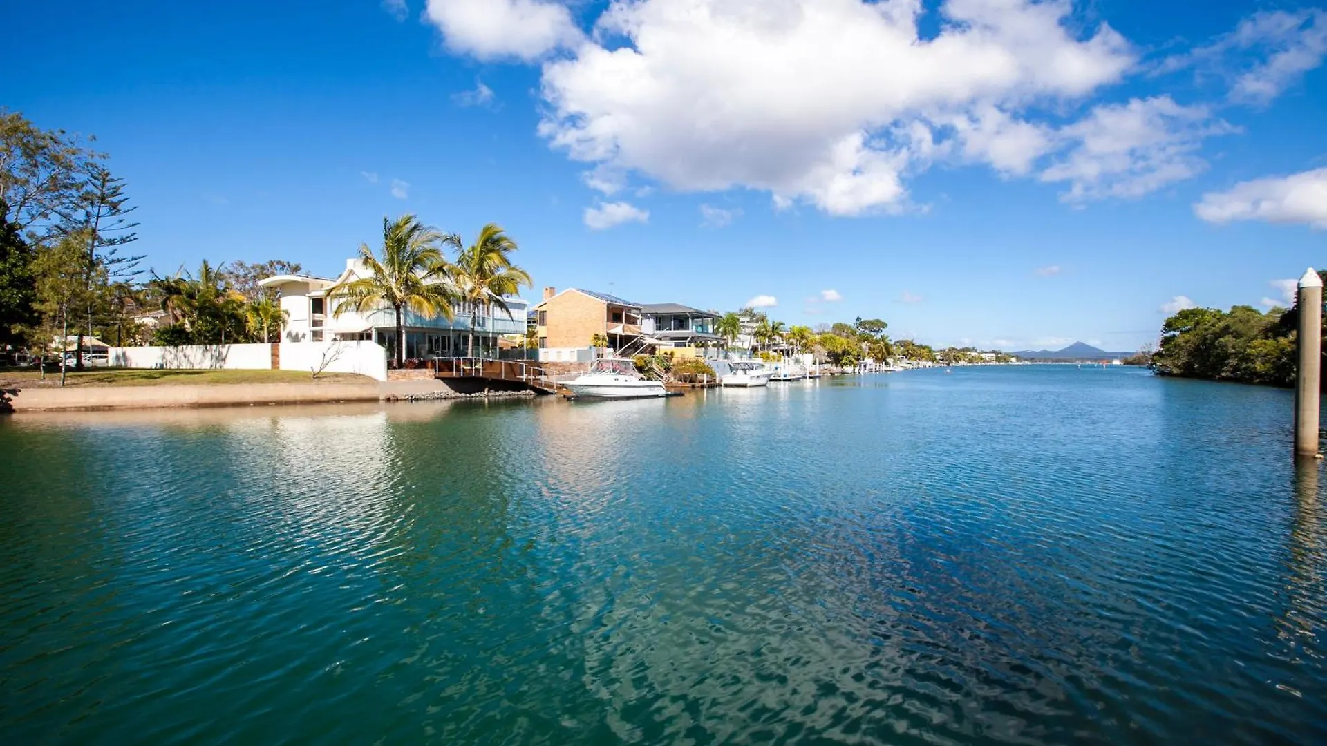 ****  #2 Hastings Street Aparthotel Noosa Heads Australia